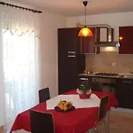 Apartman Buzleta Ii *